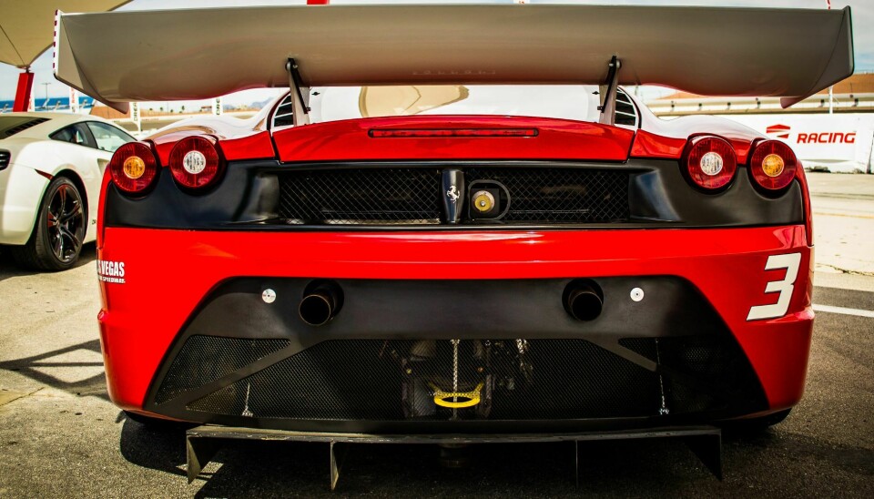 Ferrari sett bakfra.